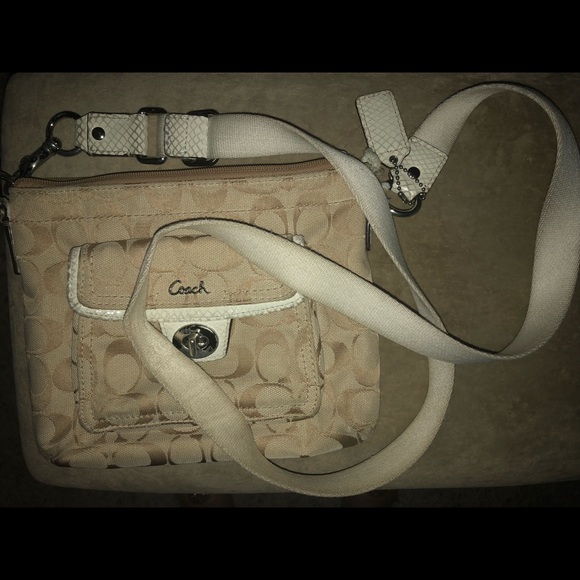 Coach Crossbody - Picture 4 of 4